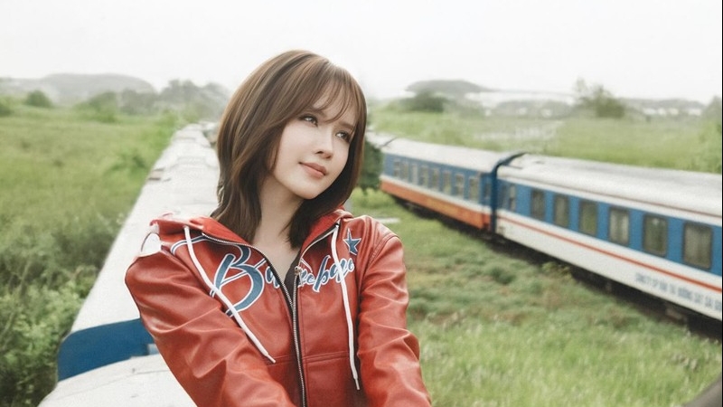 Thiều Bảo Trâm xuất hiện với visual cực phẩm trong MV mới