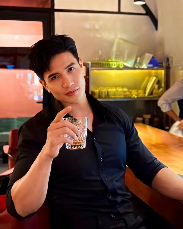 Danh tính nam thần xuất hiện trong MV mới của Thiều Bảo Trâm