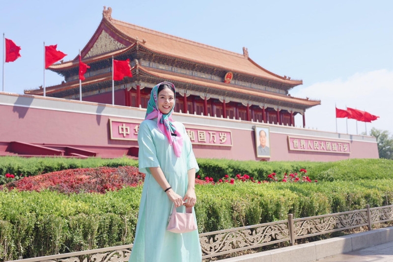 Hoa hậu Ngọc Hân mang bầu 5 tháng, khoe nhan sắc rạng rỡ