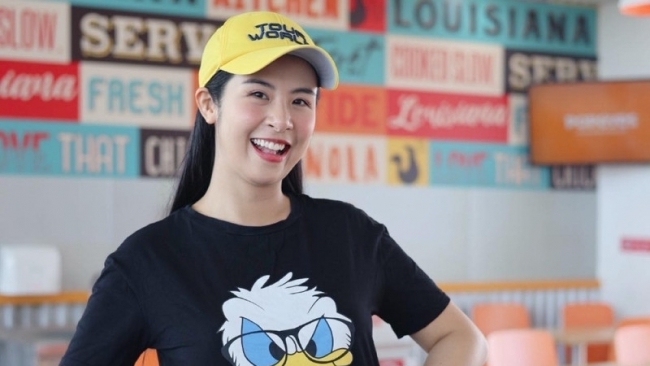 Hoa hậu Ngọc Hân mang bầu 5 tháng, khoe nhan sắc rạng rỡ