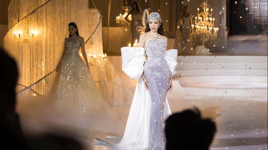 Lê Hoàng Phương 'càn quét' loạt sàn diễn, khẳng định vị trí Top Model
