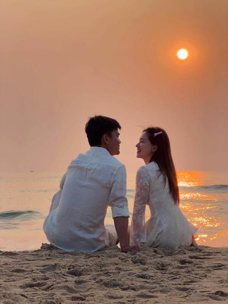 Hòa Minzy khoe con trai làm mẫu nhí bán vải tại Bắc Ninh và tin tức sao Việt ngày 24h