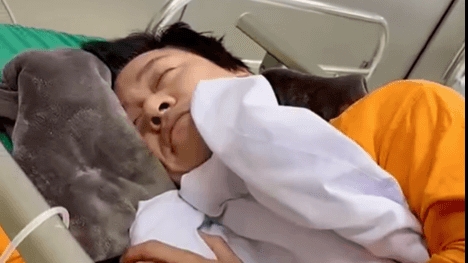 Ca sĩ Tuấn Hưng liên tục nhập viện vì stress và thiếu ngủ trầm trọng