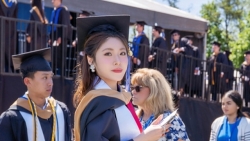 Hoa hậu Nguyễn Thanh Thảo tốt nghiệp loại xuất sắc tại đại học danh tiếng của Mỹ