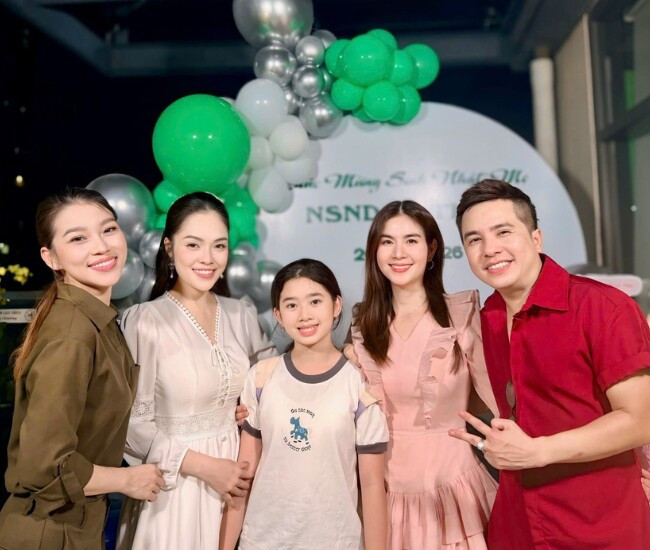 Con gái cố diễn viên Mai Phương gây chú ý với ngoại hình phổng phao ở tuổi 13