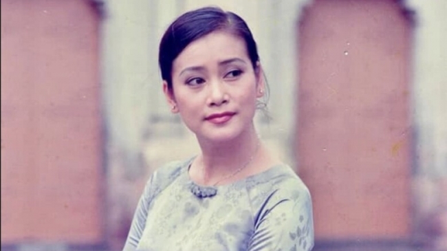 NSƯT Tuyết Thu cùng ông xã cựu công an chúc mừng con trai tốt nghiệp đại học tại Úc