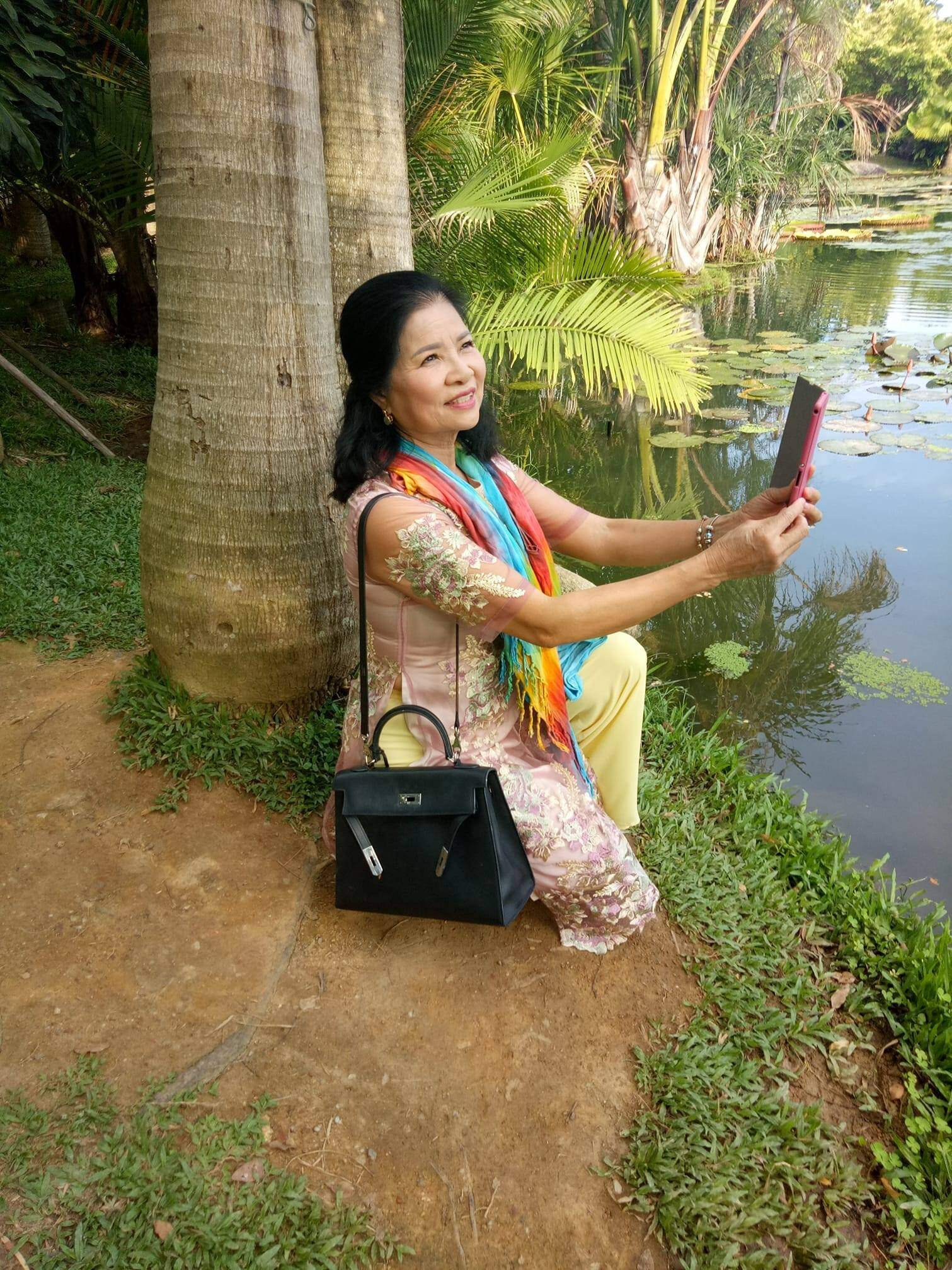 Nhan sắc thời trẻ của bố mẹ MC Vân Hugo: Vẻ đẹp chuẩn tài tử và minh tinh điện ảnh