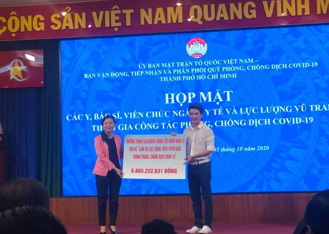 Đàm Vĩnh Hưng lần đầu lên tiếng về lùm xùm từ thiện của Hoài Linh