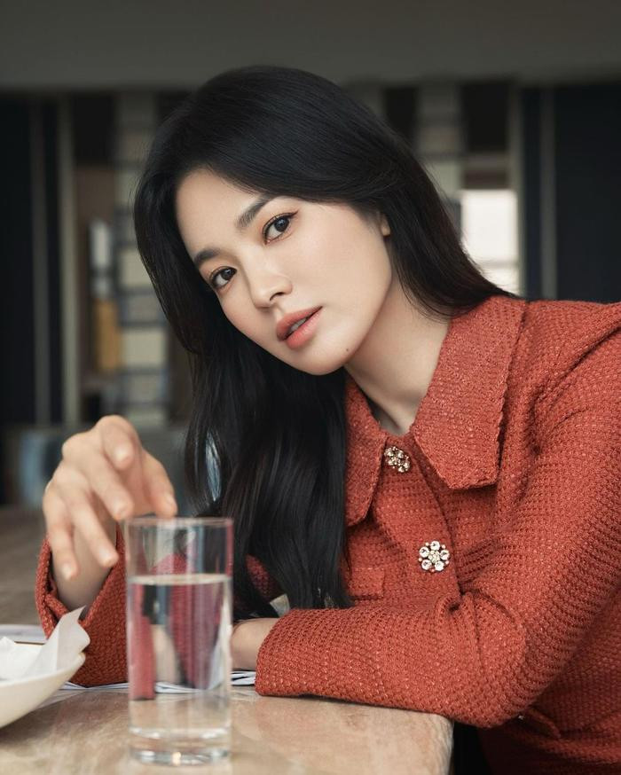 Song Hye Kyo dẫn đầu danh sách ngọc nữ Hàn thập niên 2000 sau khi trở thành thị hậu Baeksang 2023