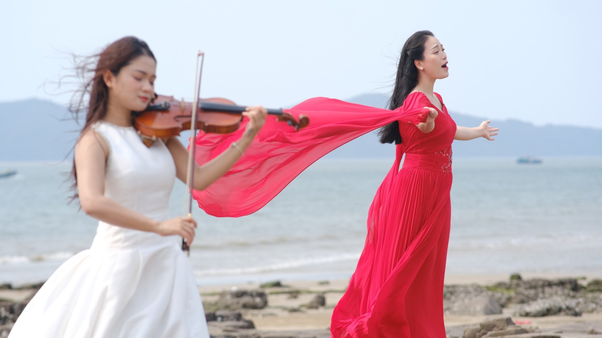 Sao Mai Huyền Trang gây ngạc nhiên với MV nhạc trữ tình đề tài bảo vệ môi trường