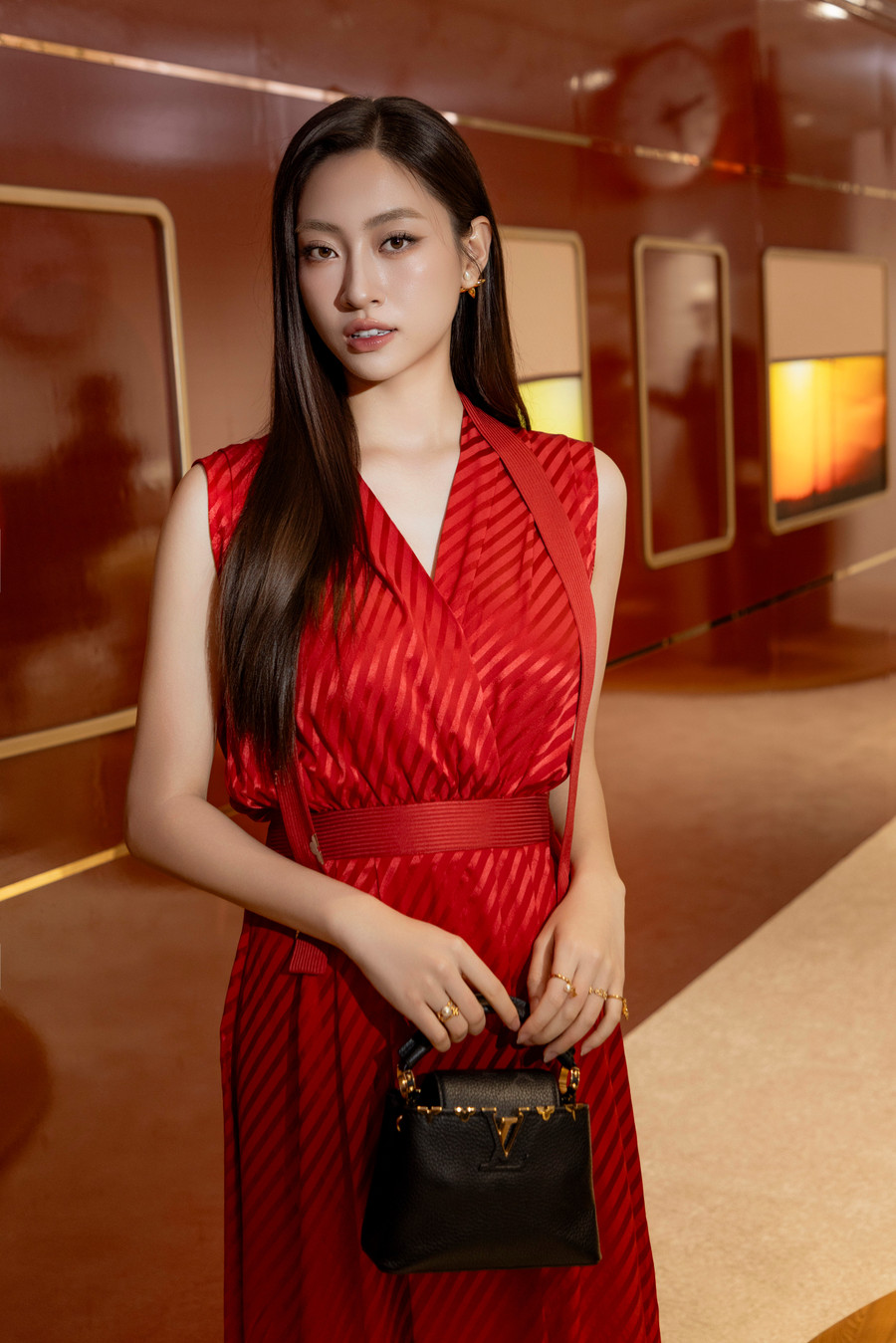 Hoa hậu Lương Thùy Linh tự tin đảm nhiệm vị trí MC quốc tế