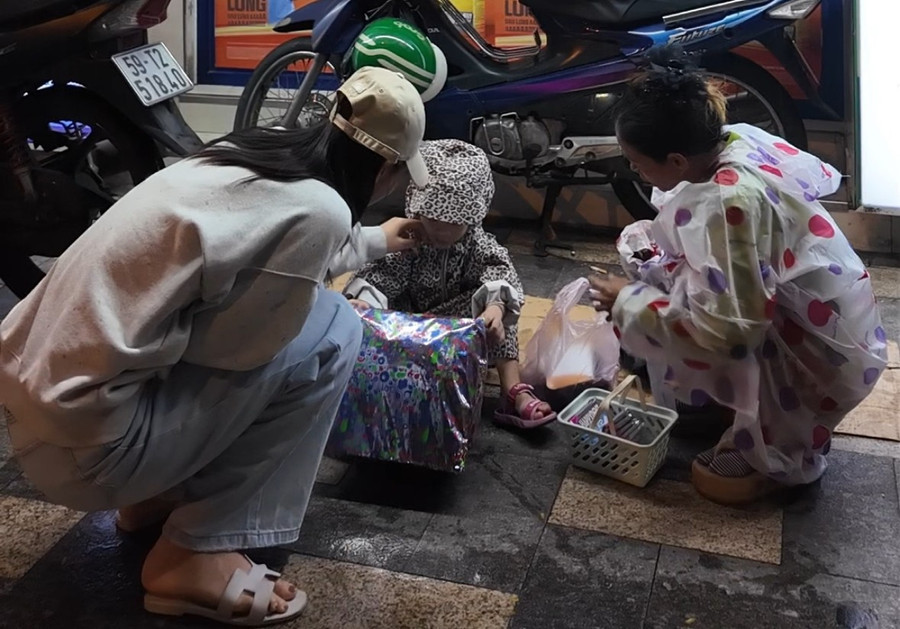 Hoa hậu Đoàn Thiên Ân lan tỏa yêu thương đến trẻ em có hoàn cảnh khó khăn