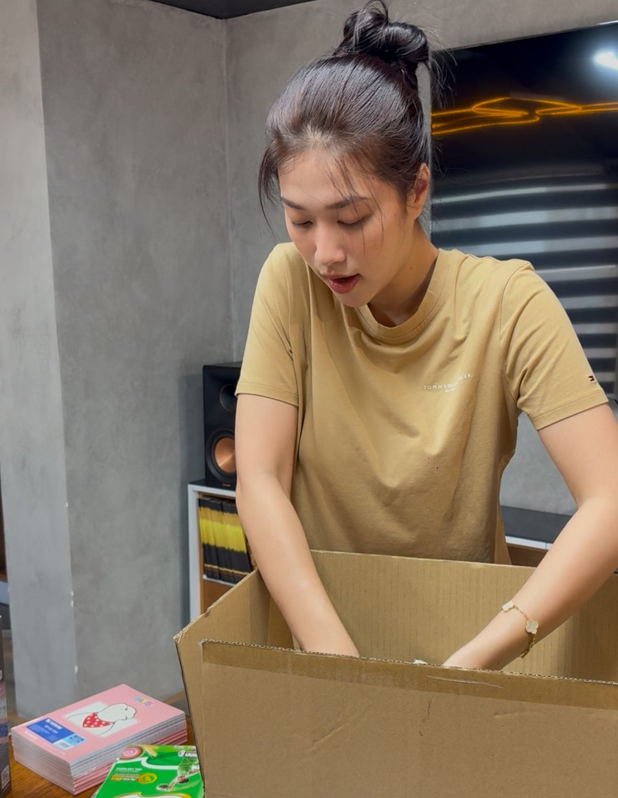 Hoa hậu Đoàn Thiên Ân lan tỏa yêu thương đến trẻ em có hoàn cảnh khó khăn