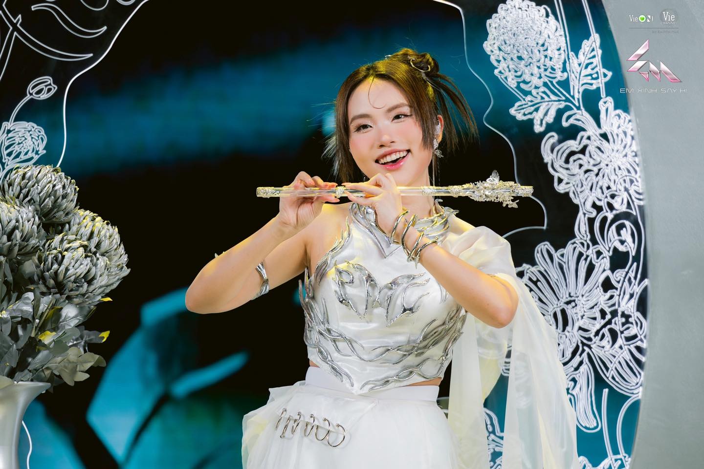 Đội Bích Phương – Phương Mỹ Chi dẫn đầu vòng đầu tiên “Em xinh say hi”
