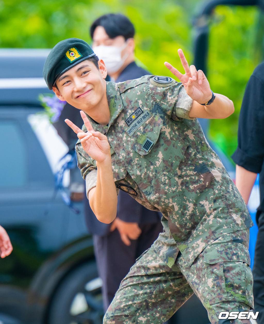 7 thành viên BTS sẽ chính thức tái ngộ đông đủ cùng ARMY tháng 6 này