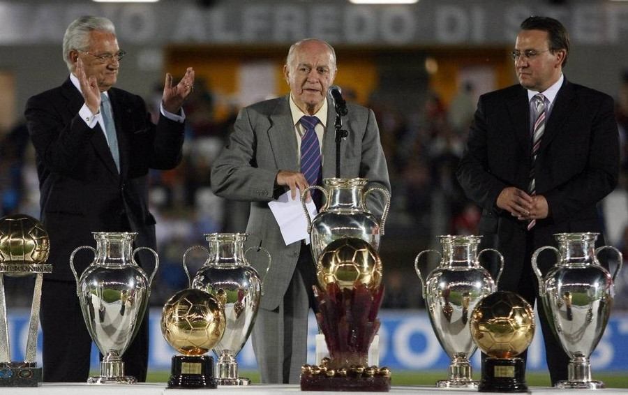 Cuộc đua Siêu Quả bóng Vàng Messi - Ronaldo