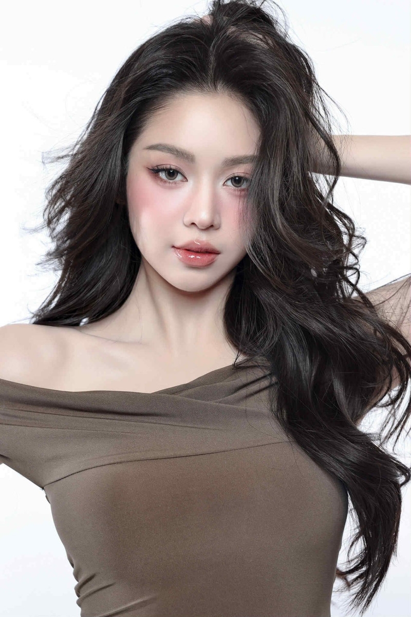 Cận cảnh gương mặt đẹp hoàn hảo của Hoa hậu Thanh Thủy