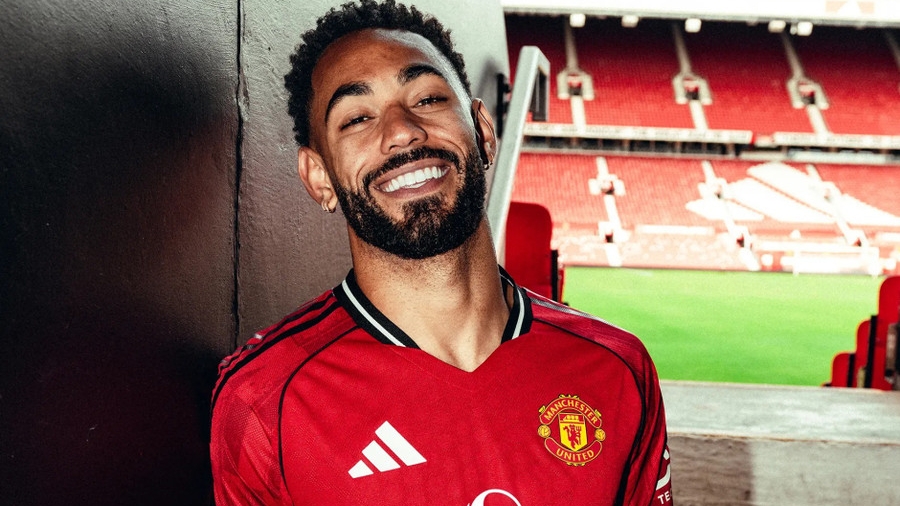 Man Utd công bố ‘bom tấn’ đầu tiên hè 2025