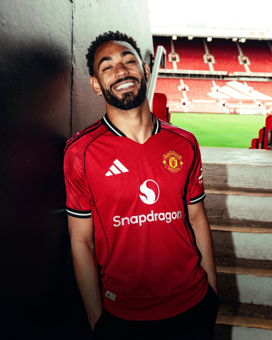 Man Utd công bố ‘bom tấn’ đầu tiên hè 2025