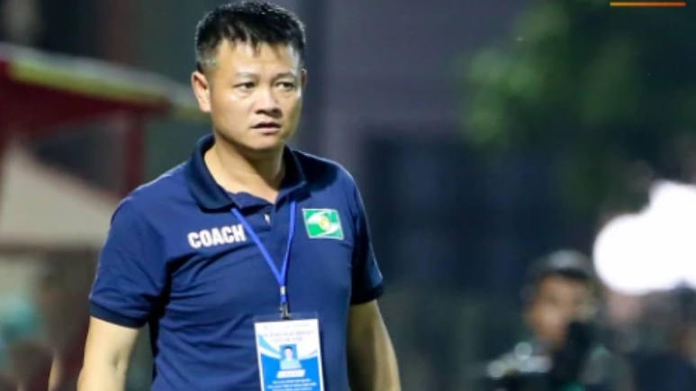 Văn Quyến trải lòng sau chiến tích trụ hạng của Sông Lam Nghệ An
