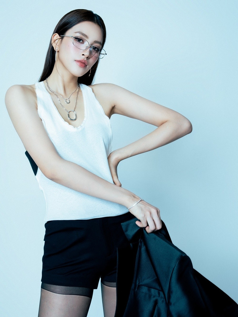 Nhan sắc mỹ nhân sở hữu gương mặt 'tỉ lệ vàng' hiện ra sao sau 7 năm đăng quang