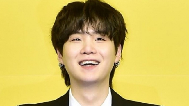 Suga (BTS) gây chấn động K-biz sau khi âm thầm xuất ngũ