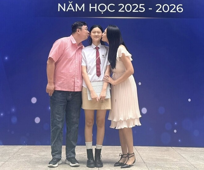 Con gái Hoa hậu Hương Giang nhận loạt danh hiệu Tinh hoa tại trường quốc tế