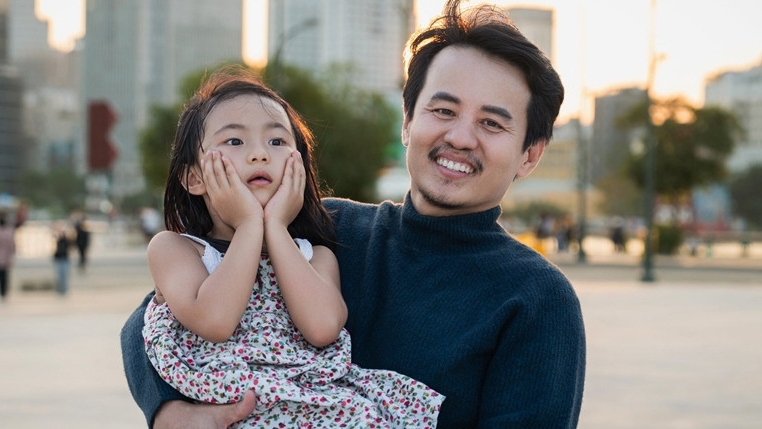 Hành trình đơn thân nuôi con đầy nghị lực của 4 nam diễn viên Việt Nam