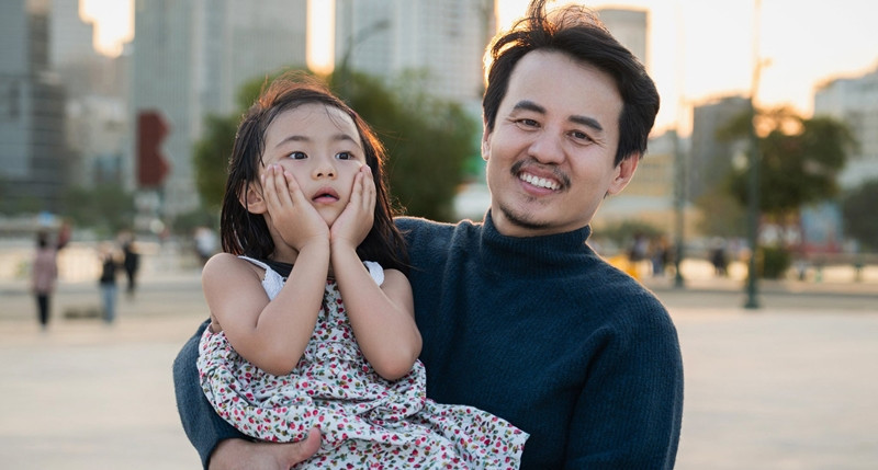 Hành trình đơn thân nuôi con đầy nghị lực của 4 nam diễn viên Việt Nam