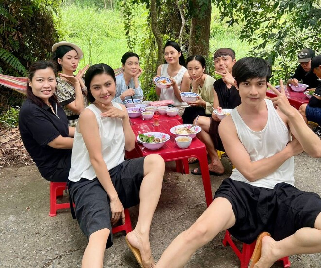 Vân Trang và Thanh Hiền tái xuất trong phim Như hạt mưa sa sau khi sinh con