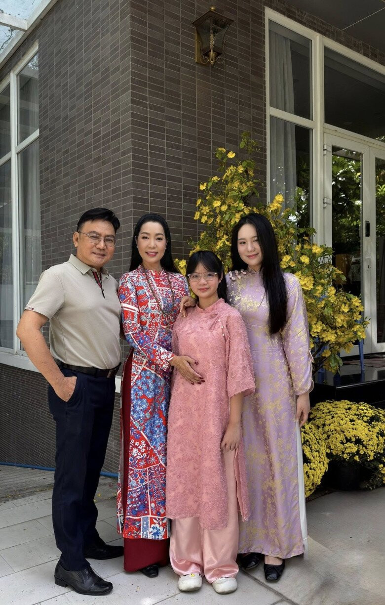 NSND Trịnh Kim Chi và NSƯT Tuyết Thu giữ chức Chủ tịch, Phó Chủ tịch Hội Sân khấu TP.HCM NSND Trịnh Kim Chi và NSƯT Tuyết Thu giữ chức Chủ tịch, Phó Chủ tịch Hội Sân khấu TP.HCM