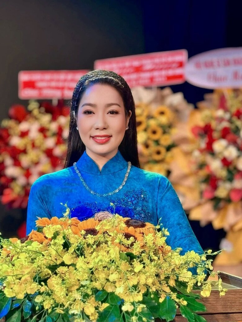 NSND Trịnh Kim Chi và NSƯT Tuyết Thu giữ chức Chủ tịch, Phó Chủ tịch Hội Sân khấu TP.HCM NSND Trịnh Kim Chi và NSƯT Tuyết Thu giữ chức Chủ tịch, Phó Chủ tịch Hội Sân khấu TP.HCM