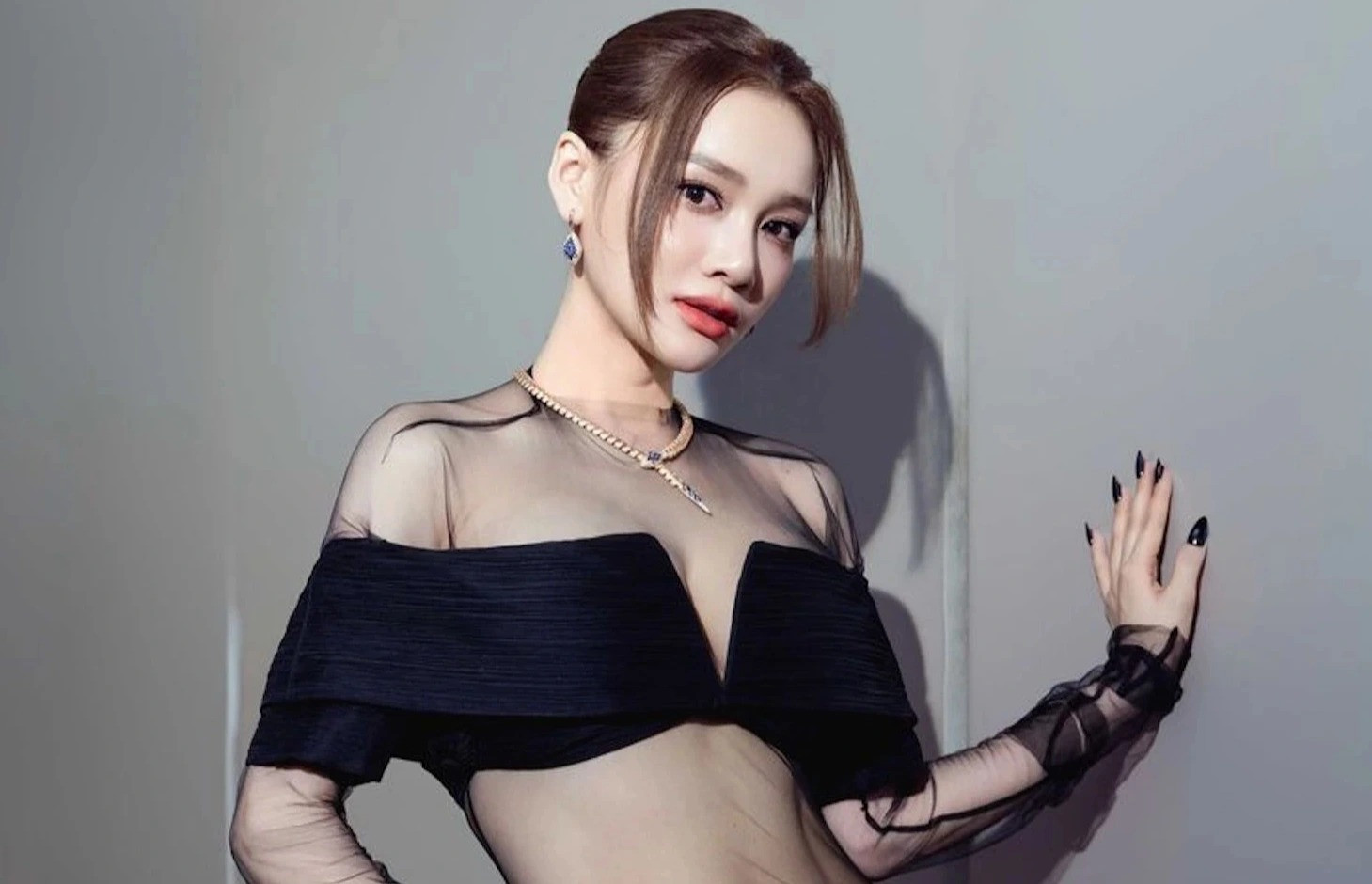 Nhã Phương: Hành trình từ cô gái Đắk Lắk nghèo khó đến nữ đại gia có cuộc sống viên mãn