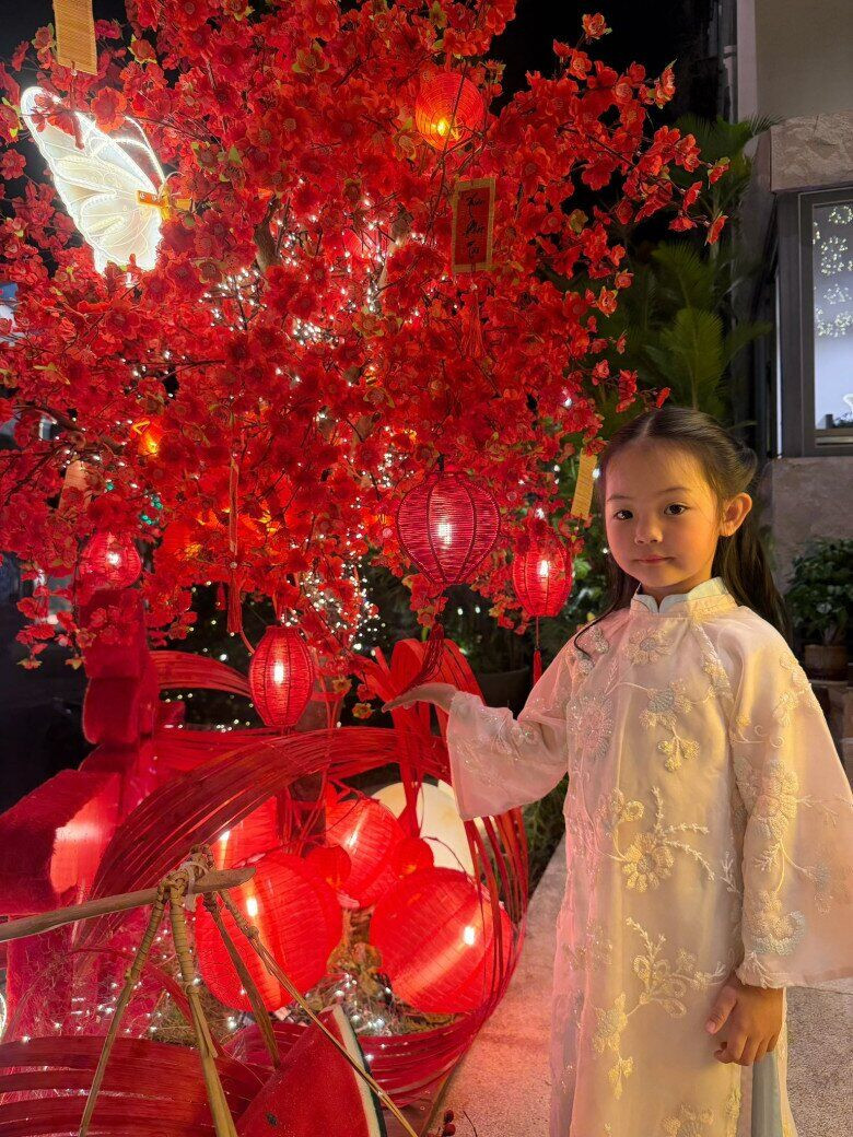 Winnie và Suchin: Hai ái nữ nhà sao Việt gây sốt khi xuất hiện trên tạp chí thời trang