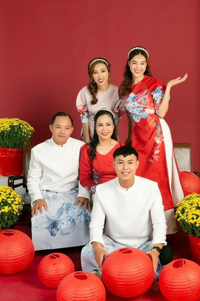 Ninh Dương Lan Ngọc báo hiếu mẹ biệt thự 2 mặt tiền: Chân dung người phụ nữ bản lĩnh đứng sau 'ngọc nữ'