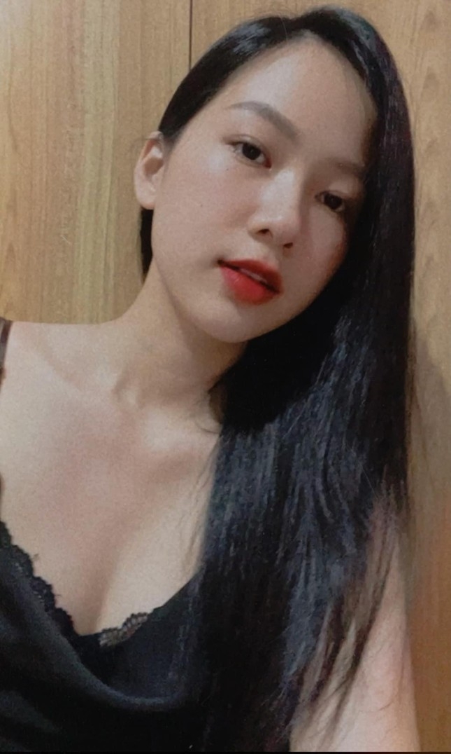 Ngô Phương Lan mặc váy cúp ngực nóng bỏng, Á hậu Ngọc Thảo diện crop-top khoe eo thon sexy