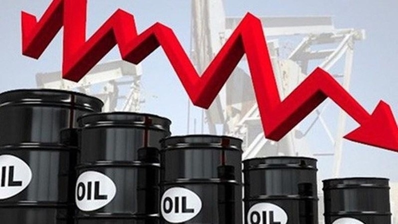 Giá xăng dầu hôm nay 16/7: Chịu tác động kép, giá dầu lao dốc mạnh