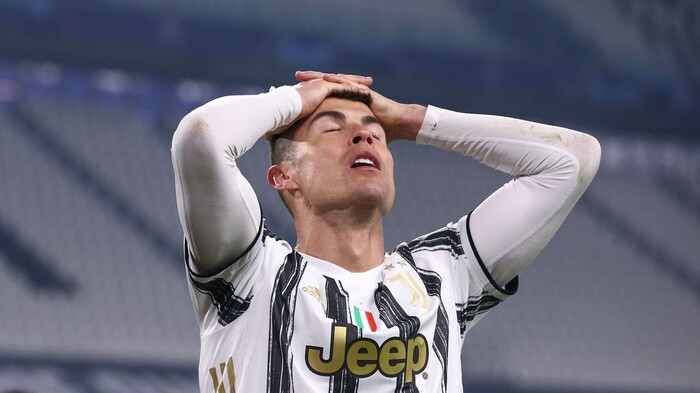 Ronaldo bị biến thành 'vật tế thần'?
