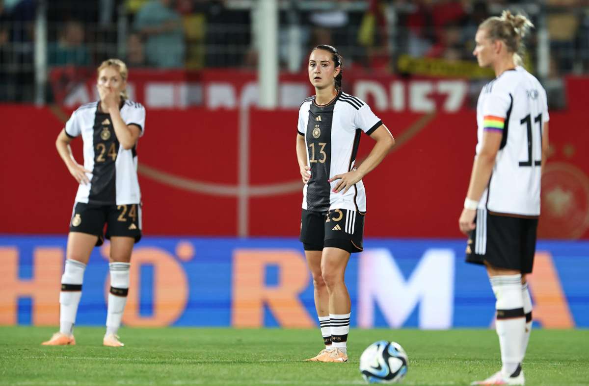 Đội tuyển nữ Đức tiếp tục gây thất vọng sau trận gặp đội tuyển nữ Việt Nam