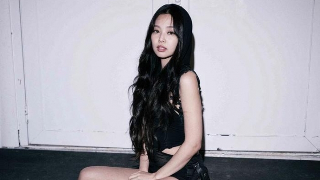 Jennie thừa nhận từng bị kiệt sức, nói về thời gian bị netizen "ném đá"