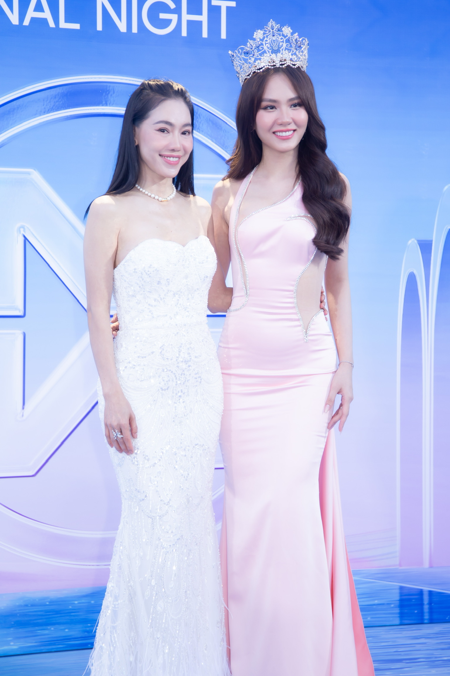 Động thái gây chú ý của Bà trùm Hoa hậu Phạm Kim Dung và Mai Phương trên thảm đỏ Miss World Vietnam 2023