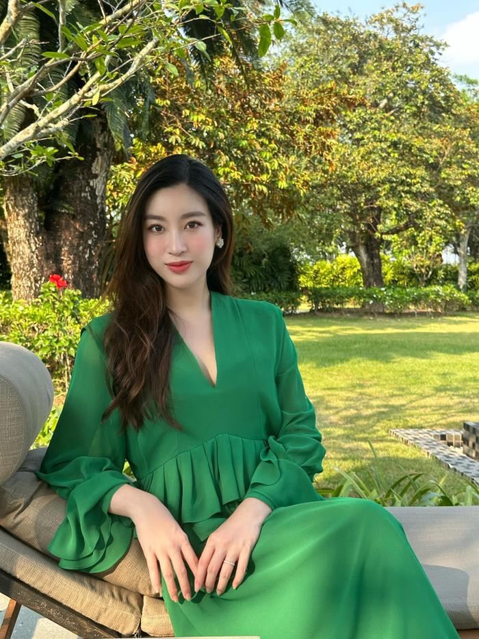 Hoa hậu Đỗ Mỹ Linh hạ sinh con gái đầu lòng