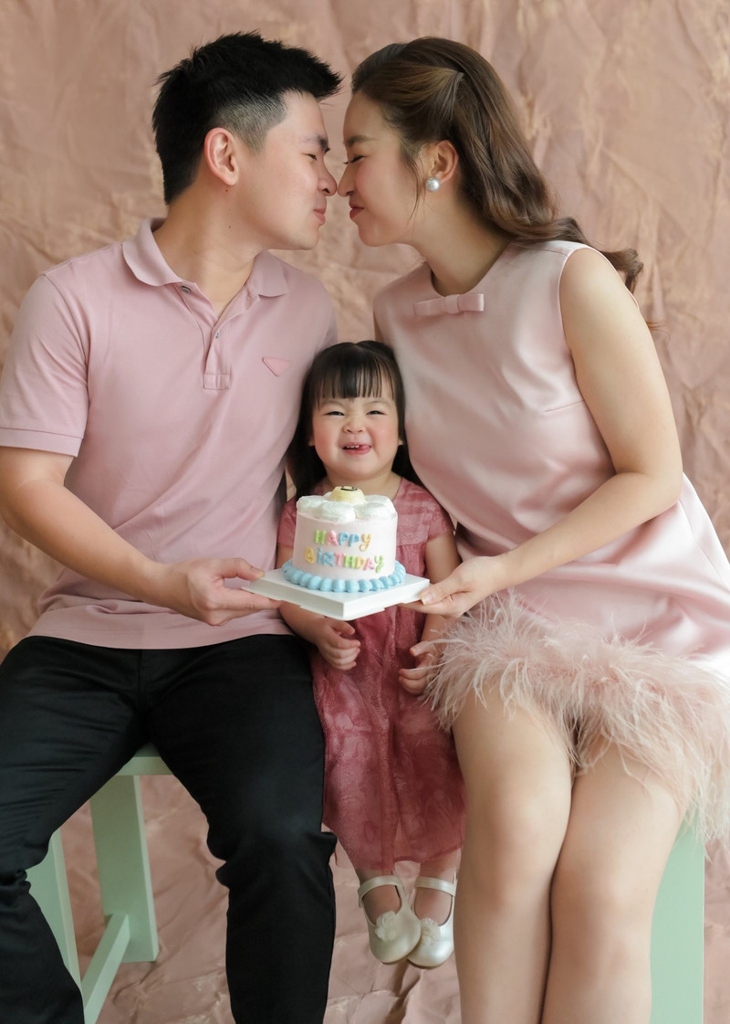 Đỗ Mỹ Linh khoe ảnh con gái, biểu cảm của nhóc tỳ gây sốt mạng xã hội