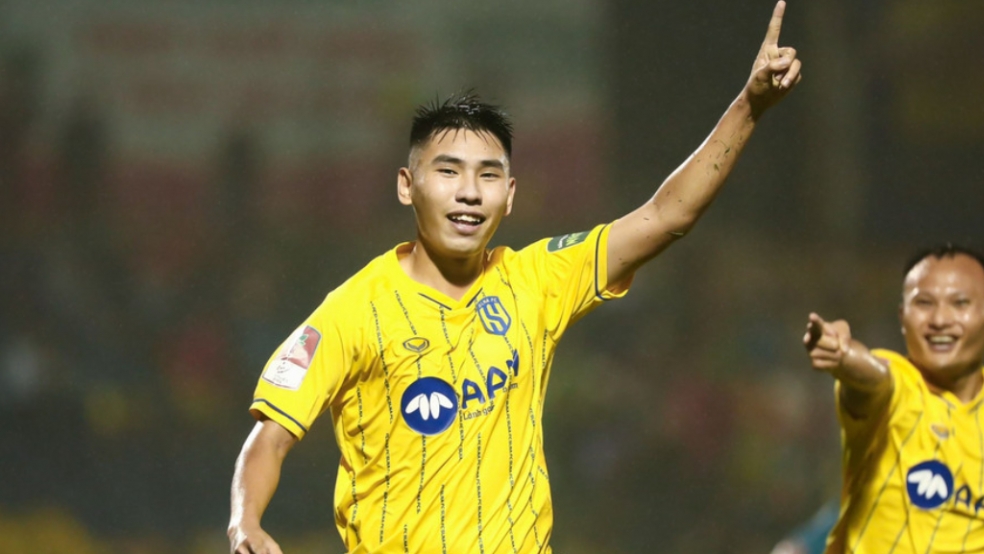 Cựu vương V-League chiêu mộ Vua phá lưới Đông Nam Á