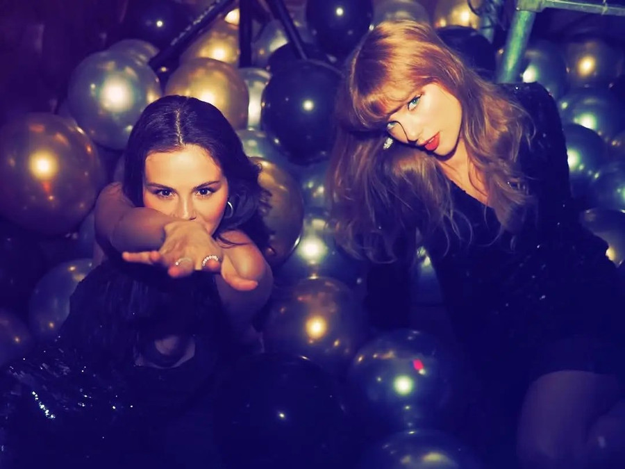 Taylor Swift, Selena Gomez gây sốt với phong cách thập niên 70
