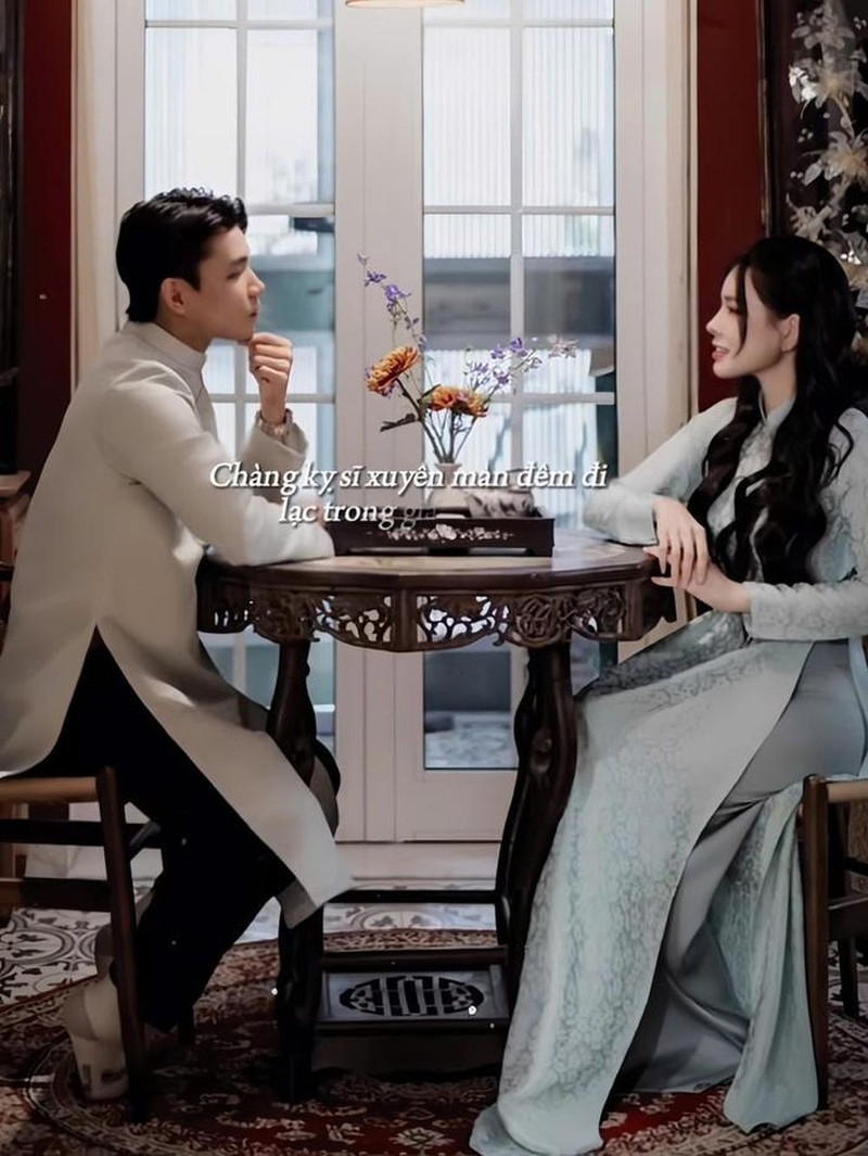 Bạn gái hậu vệ Văn Thanh tung loạt ảnh cưới đậm chất truyền thống