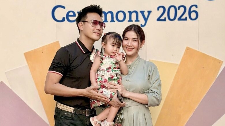 NSND Hồng Vân xúc động nhận lời chúc từ con gái Kha...