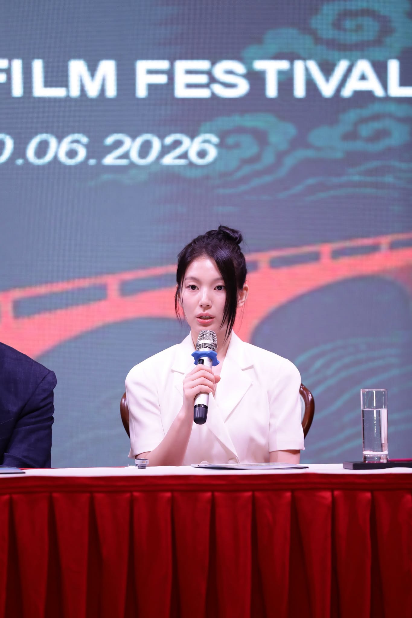 Gặp gỡ diễn viên Ji Chang Wook, Han Dong Hee