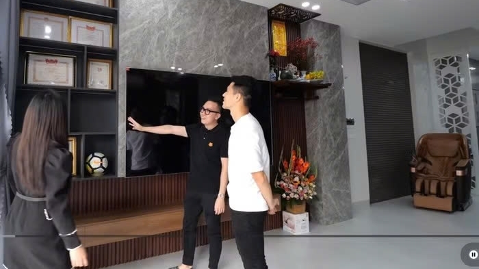"Soi" tổ ấm khang trang, đáng mơ ước của cầu thủ Trần Đình Trọng tại Hà Nội