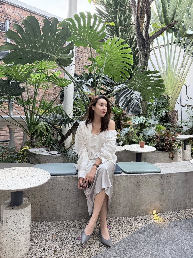 Ca sĩ Lưu Hương Giang tuổi 42: Nhan sắc thăng hoa và bản lĩnh sống tích cực hậu ly hôn